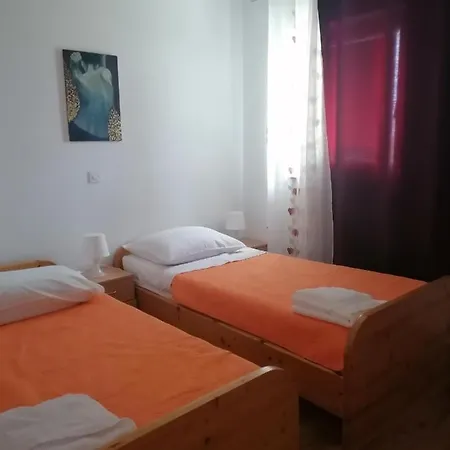 Appartamento Menderi Hills