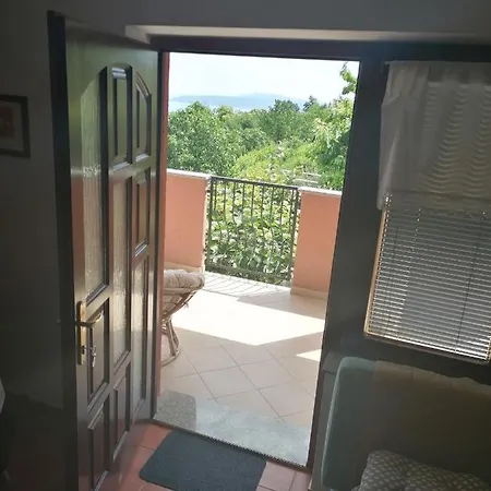 Apartment Menderi Hills